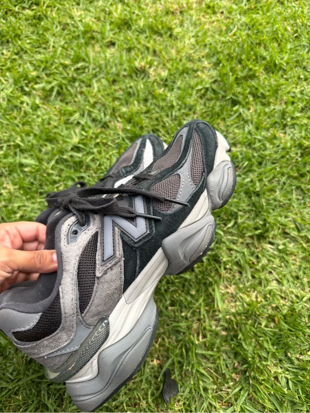 New Balance Men's Gray and Black Chunky Sneaker